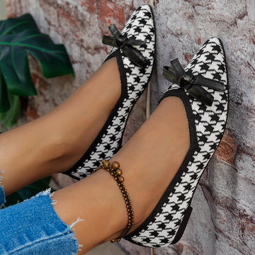 Xajzpa Fashion Rivet Pointed Toe Shallow Women Shoes Spring New PU Leather Slip on Basic Casual Flats Female Zapatos De Mujer